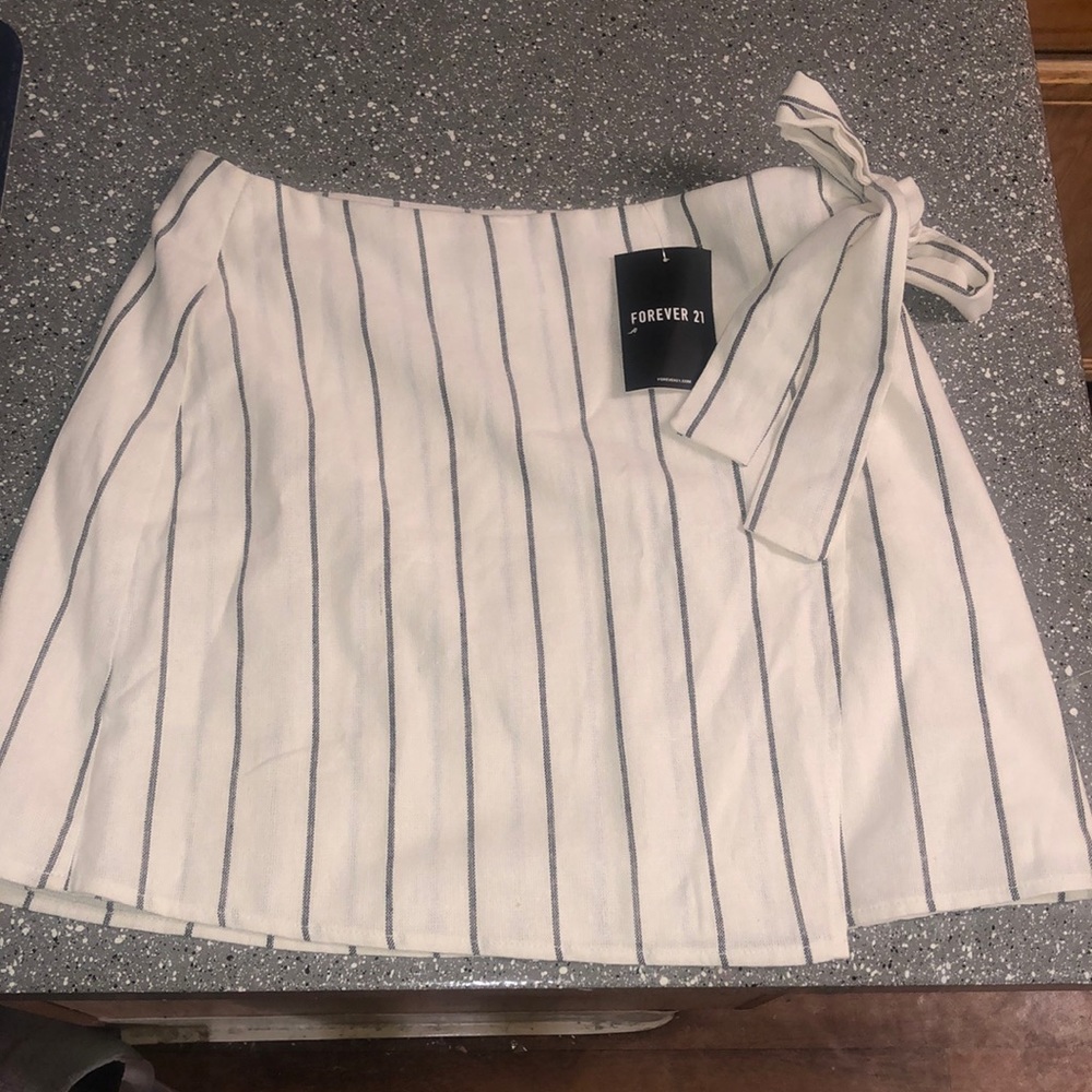 Forever 21 skirt NWT
